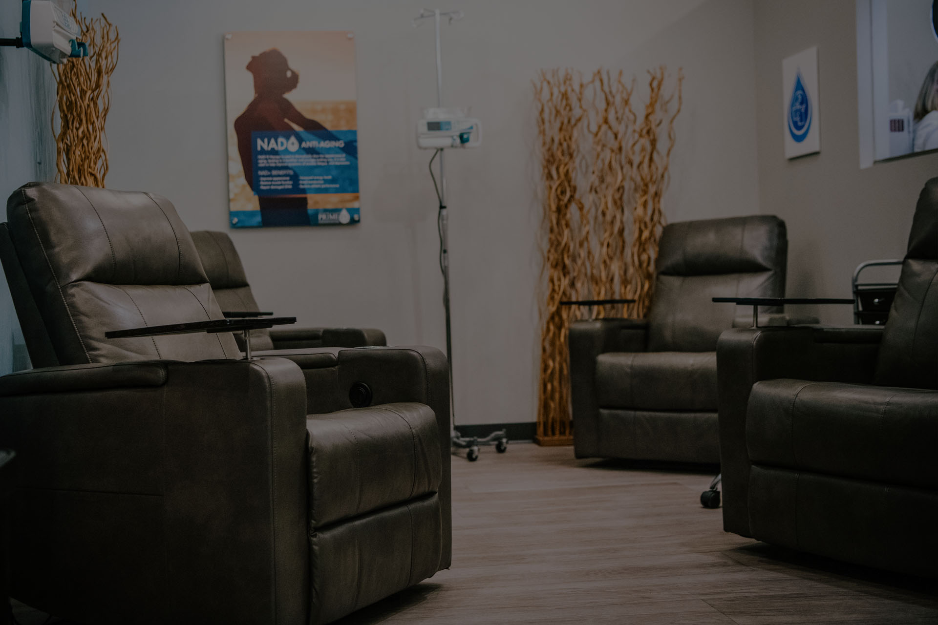 Group of relaxing looking chairs in an NAD+ therapy room